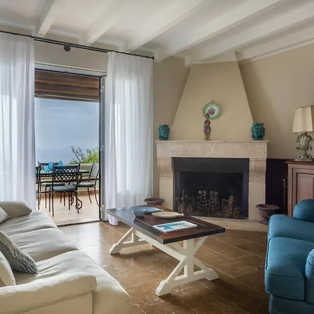 Il Basto 8 By Massimo Villa Cefalu